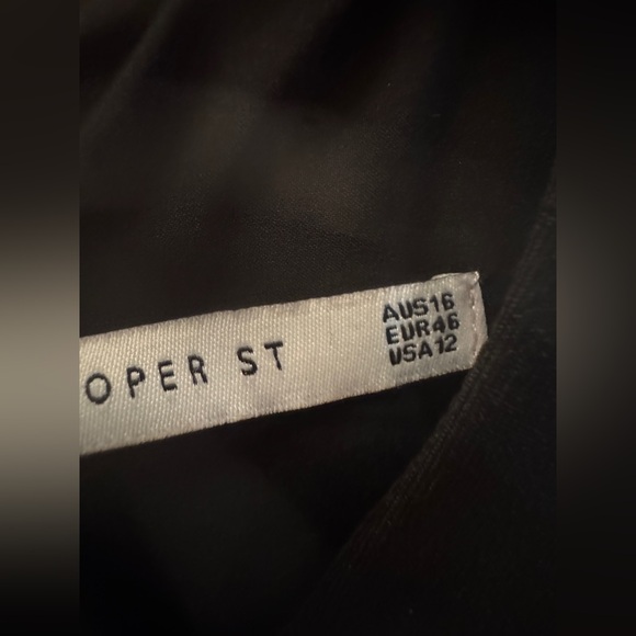 Elegant Black and White High Low Dress - Picture 7 of 8